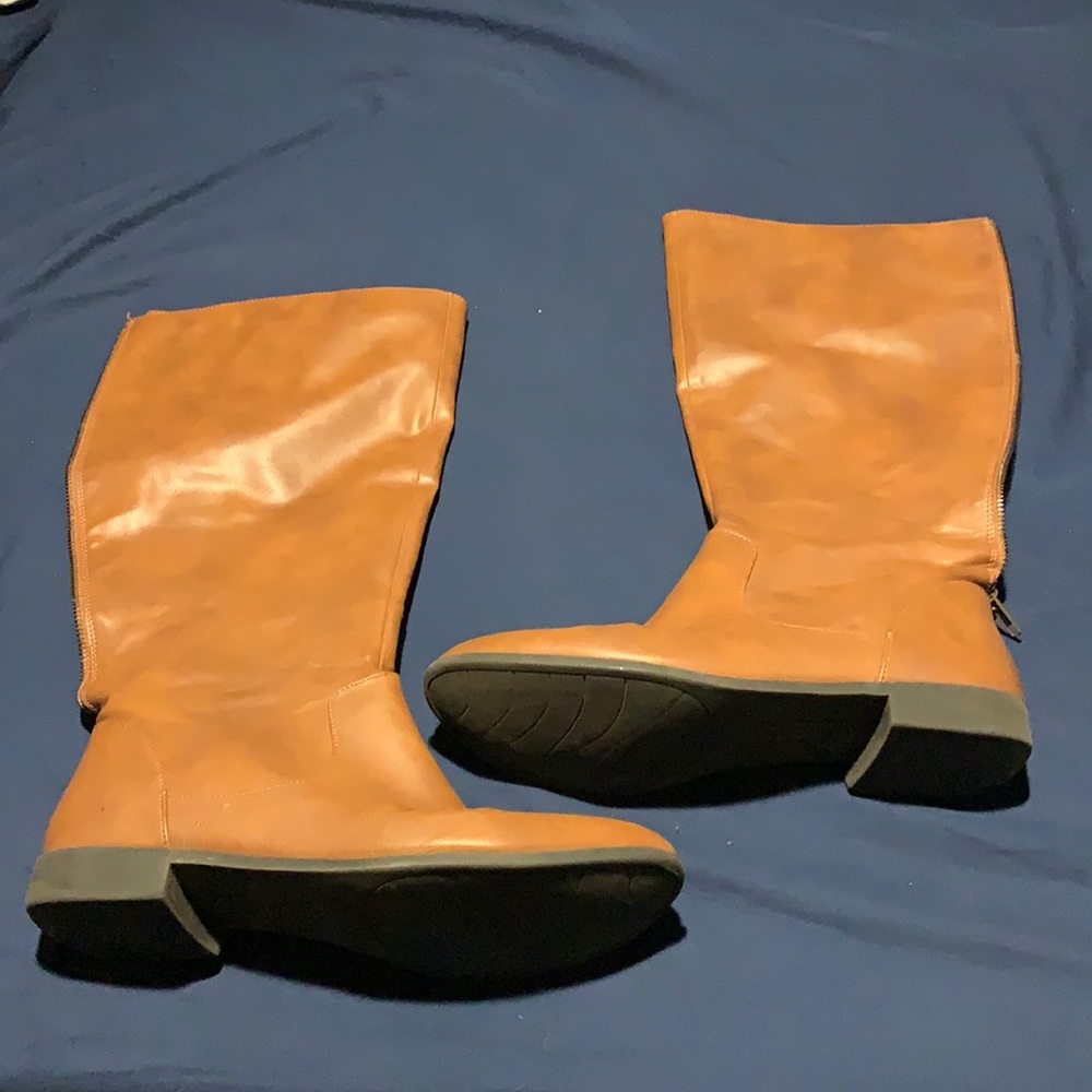 Brown boots!